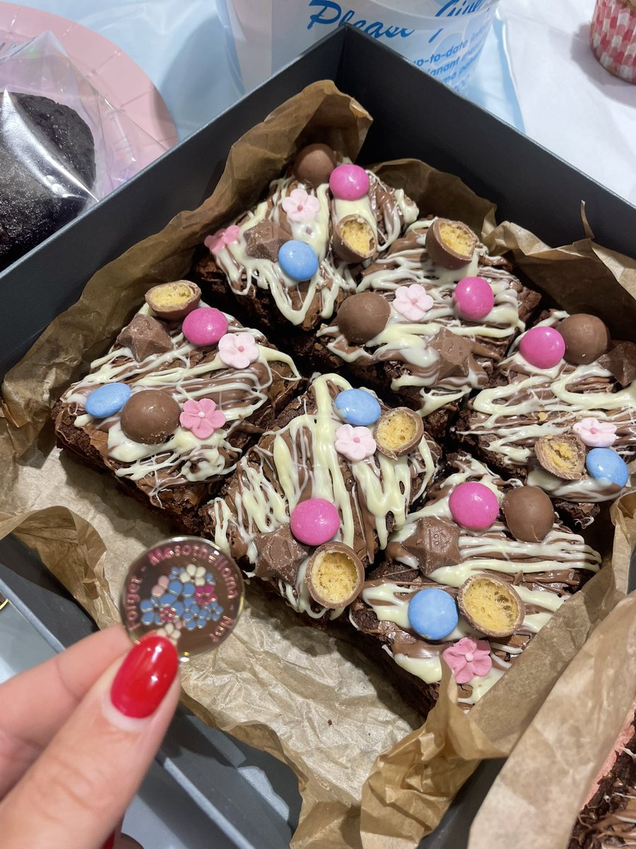 Rachel Hicks (@rachelvhicks) on Twitter photo <a href="/BethPickering27/">Beth Pickering</a> your brownies look absolutely fabulous! Gorgeous <a href="/Mesouk/">Mesothelioma UK</a> colourful decorations too!! 🌸 🩵 <a href="/BethPickering27/">Beth Pickering</a> your brownies look absolutely fabulous! Gorgeous <a href="/Mesouk/">Mesothelioma UK</a> colourful decorations too!! 🌸 🩵