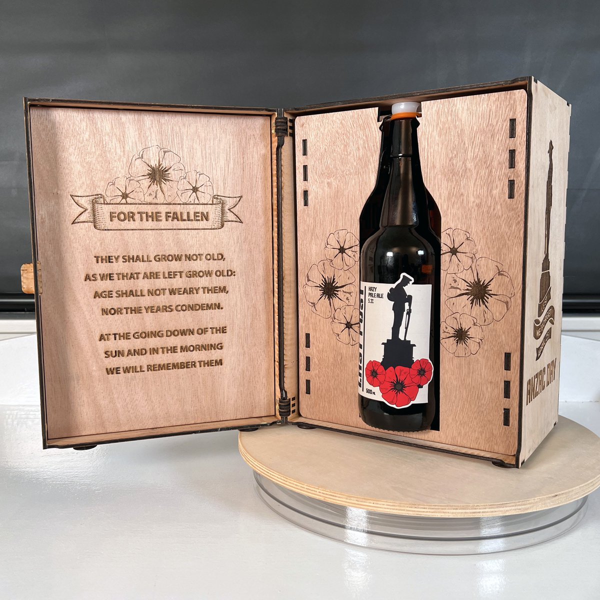 snapmaker's tweet image. Celebrate #NationalWineDay with a twist!🍷✨

Our user made a light box with 40W laser on #Snapmaker 2.0, using the 4mm &amp;amp; 3mm Plywood!🪵

📸: Paul Bayley (Facebook)
Which #3IN1 3D Printer do you own?😎

#3dprinted #cnc #laser #diy #MakersHour