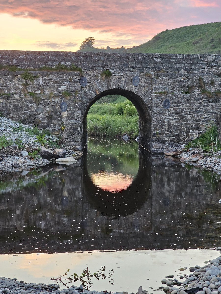 ferdia_marnell's tweet photo. Otter monitoring - bridge admiring. #irishrivers #buildingbridges #Waterford #Glanworth https://t.co/AahYikiTat