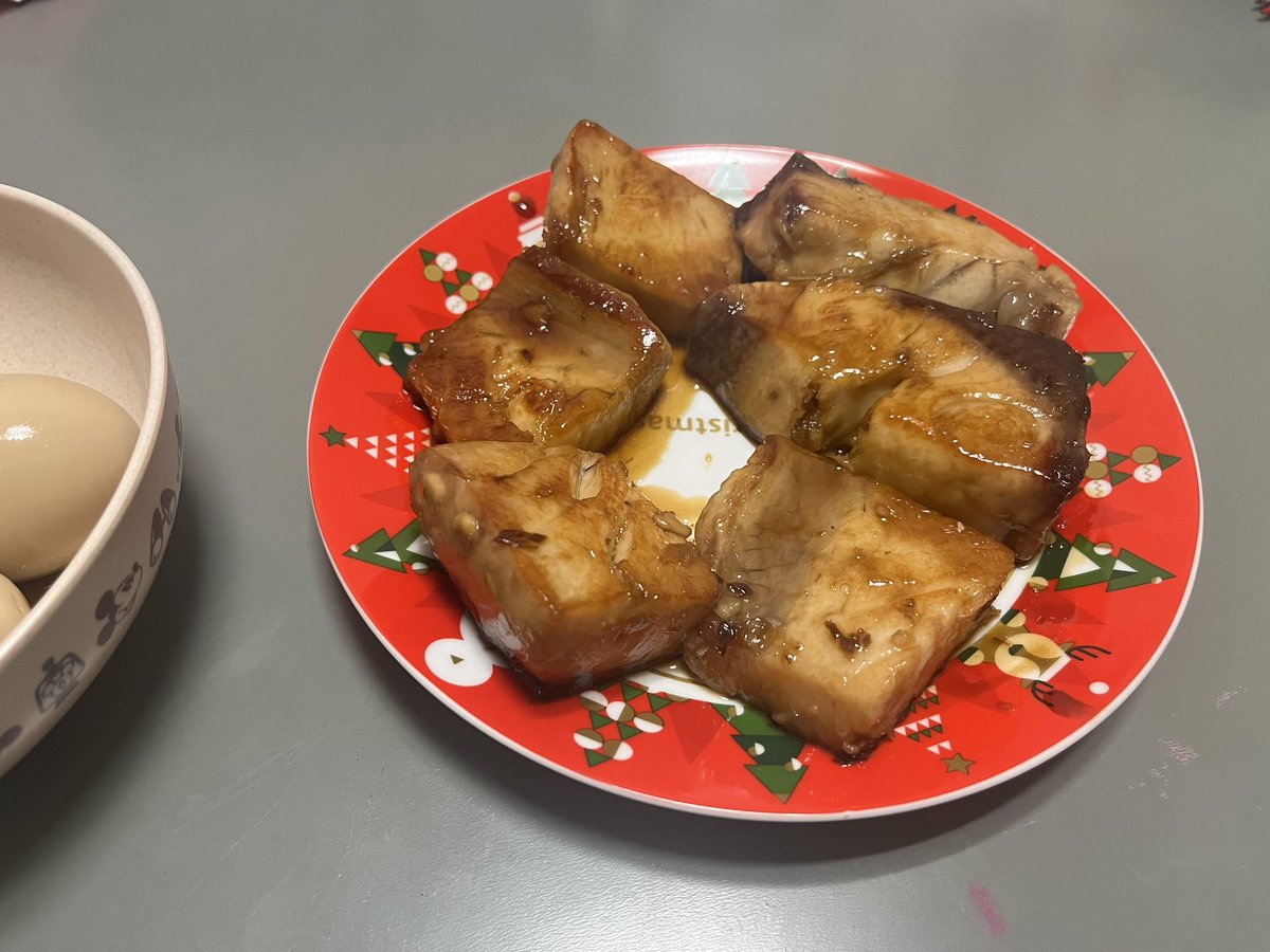 raatan0626's tweet photo. ブリ貰ったからブリの照り焼き作った！

子供達いつも通り食べないんだろうなと思ったら美味しいって言いながらめちゃくちゃ食べてた🤣

作ってよかった🥹 https://t.co/RK1mg1XYWS