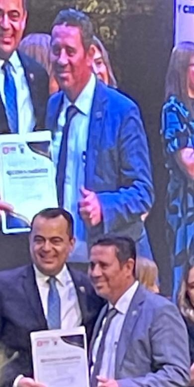 Gracias <a href="/FADERyCIPOL/">FADER y CIPOL</a>  <a href="/RafaelMierC/">Rafael Mier Cisneros</a> #miujed , <a href="/UJED_Oficial/">Universidad Juárez del Estado de Durango</a> ..No solo no hubiéramos sido nada sin ustedes, si no con toda la gente que estuvo a nuestro alrededor desde el comienzo... Algunos siguen hasta hoy, ¡¡¡GRACIAS TOTALES!!! Gustavo Cerati, Argentina 20 de septiembre de 1997