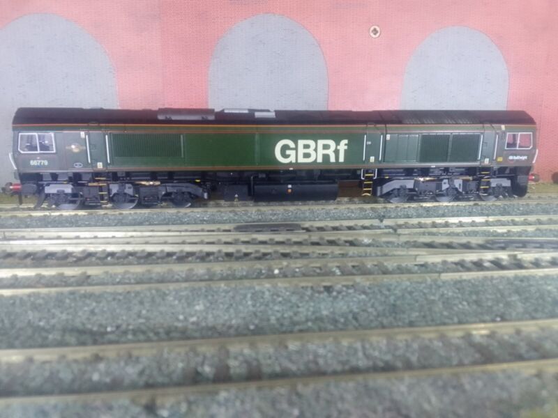 Bachmann 32-983SF Class 66 Evening Star 66779 DCC Sound. Ends Sun 26th May @ 6:55pm ebay.co.uk/itm/Bachmann-3… #ad #modelrailway #modelrail #trainminiature #modeltrains