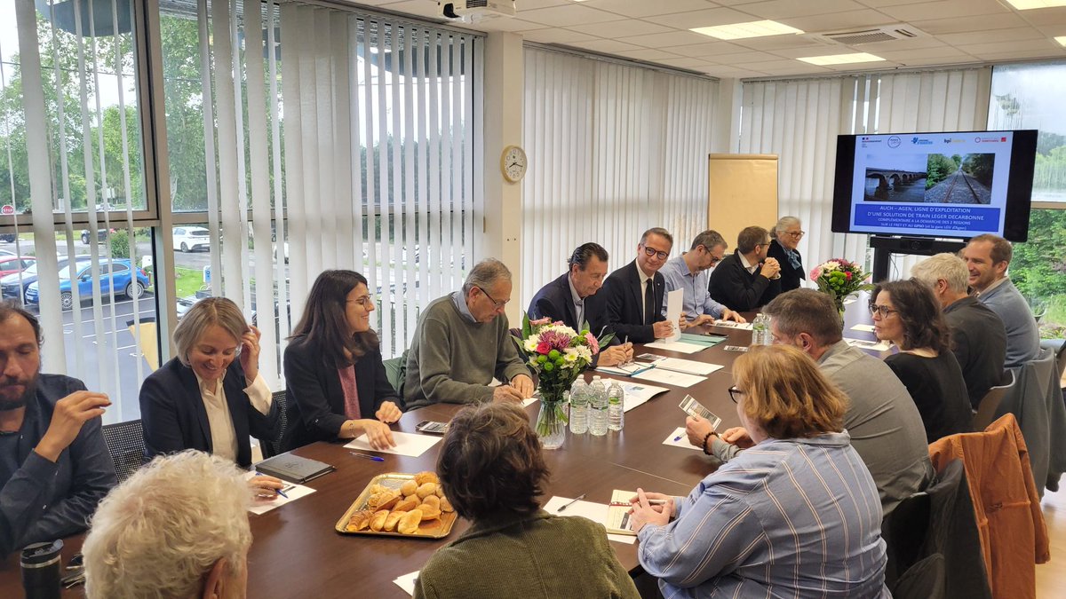 [#mobilité] ce matin à la #matinale de La Manufacture Coworking &amp; Expositions sur le thème des opportunités territoriales de coopération économique dans le contexte de l'arrivée de la #LGV à Agen Agence GPSO - Grand Projet du Sud-Ouest. Merci aux acteurs éco de leur présence.