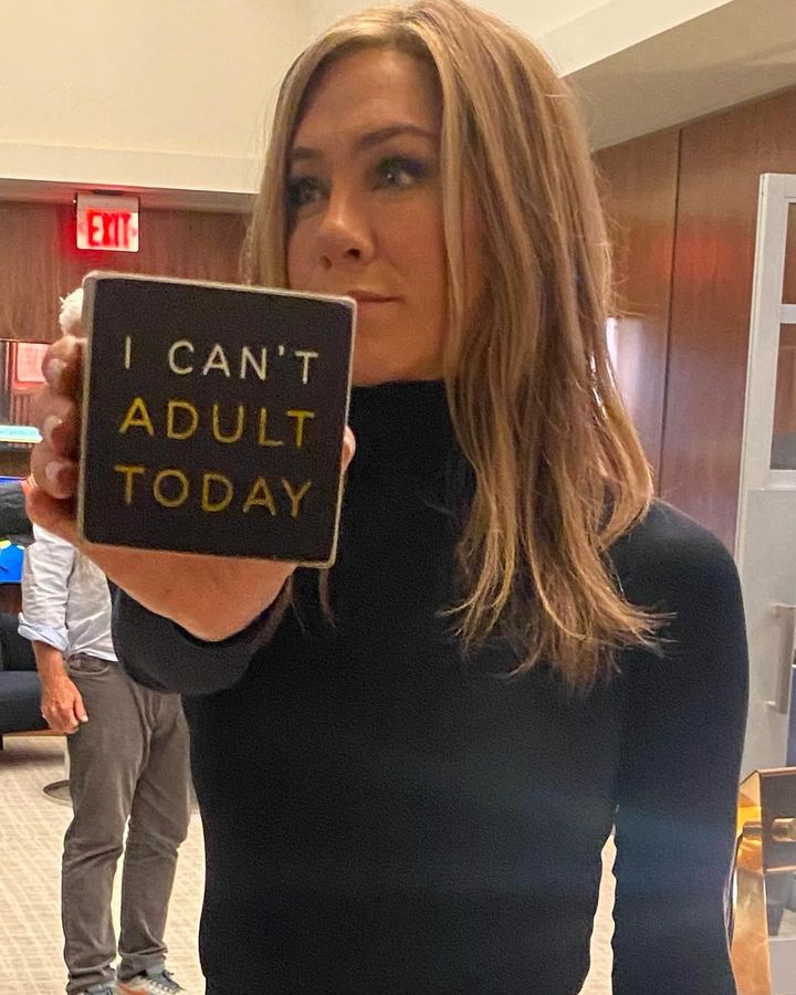 jenny aniston tweet media