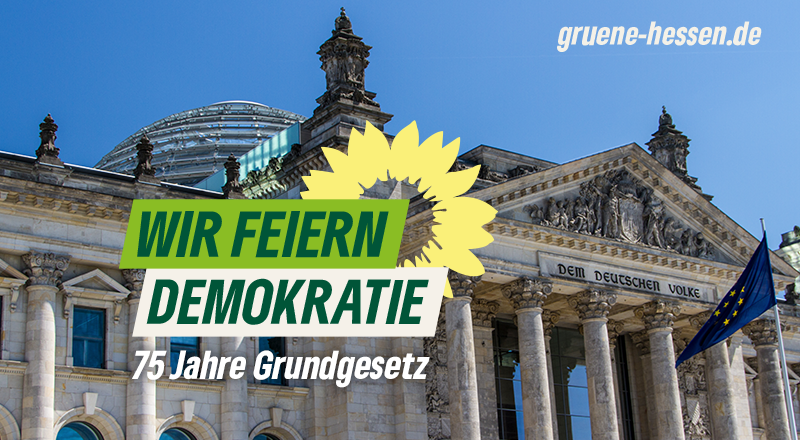 Unser #Grundgesetz wird 75!🥳 Für uns ein guter und wichtiger Grund zum Feiern, denn das Grundgesetz ist die Grundlage unseres Zusammenlebens und unserer #Demokratie. 
Dehalb gilt jetzt umso mehr: Schützen wir, was uns schützt – schützen wir das Grundgesetz. /P