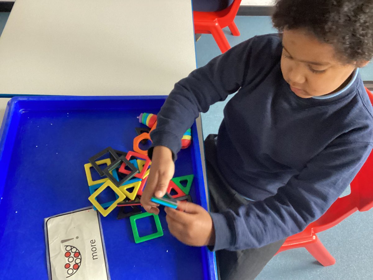 SelworthySchool's tweet photo. Morning motor skills work #tracing #markmaking #problemsolvingactivities #independentwork #Oakhill https://t.co/Brb85POVRS