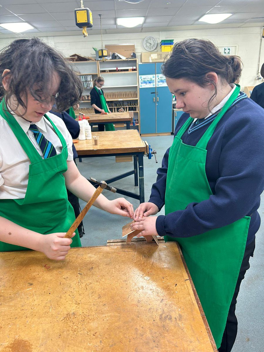 Miss C Walsh’s year 8 class this morning working hard on their bird feeders 🐥