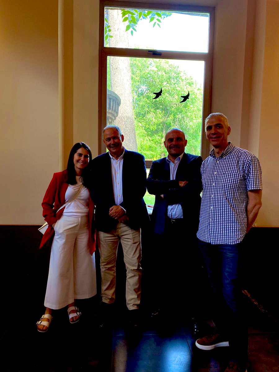 FAC. DEPORTE. UCLM (@facdeporteuclm) on Twitter photo Acto de Reconocimiento a los voluntarios que han participado en estudios biomedicos en la <a href="/FACDEPORTEUCLM/">FAC. DEPORTE. UCLM</a> a través del Grupo de investigación de Fisiolgia del ejercicio liderado por <a href="/RicardoMoraRod4/">Ricardo Mora-Rodriguez, PhD.</a> 
<a href="/AlinoMartinez/">Alino Martinez-Marcos</a>, Vicerrector Salud
Eva Garcia Camacho, HUT
<a href="/quique_hb/">Quique Hernando</a>, decano Acto de Reconocimiento a los voluntarios que han participado en estudios biomedicos en la <a href="/FACDEPORTEUCLM/">FAC. DEPORTE. UCLM</a> a través del Grupo de investigación de Fisiolgia del ejercicio liderado por <a href="/RicardoMoraRod4/">Ricardo Mora-Rodriguez, PhD.</a> 
<a href="/AlinoMartinez/">Alino Martinez-Marcos</a>, Vicerrector Salud
Eva Garcia Camacho, HUT
<a href="/quique_hb/">Quique Hernando</a>, decano