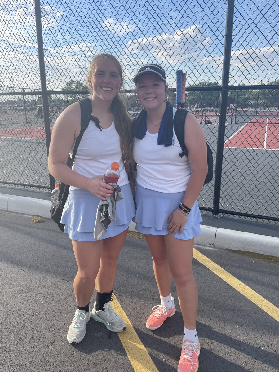 JamesCallane's tweet image. Wishing these two the best today at Bluffton as they continue on their journey in the individual state tourney at #1 doubles. Go Lady Braves!!!