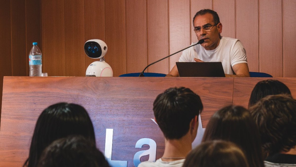 COELL (@coell_org) on Twitter photo Aquí us deixem amb el resum de passada xerrada #FemSectors a <a href="/SalleMollerussa/">La Salle Mollerussa</a>. Ha estat un plaer comptar amb la vostra expertesa <a href="/Autansa3000/">Autansa3000</a>, <a href="/GrupoSalto/">Group Saltó</a> i <a href="/arcusin/">ARCUSIN</a>!🤝
Moltes gràcies per l’acollida professorat i alumnat!🫶 Aquí us deixem amb el resum de passada xerrada #FemSectors a <a href="/SalleMollerussa/">La Salle Mollerussa</a>. Ha estat un plaer comptar amb la vostra expertesa <a href="/Autansa3000/">Autansa3000</a>, <a href="/GrupoSalto/">Group Saltó</a> i <a href="/arcusin/">ARCUSIN</a>!🤝
Moltes gràcies per l’acollida professorat i alumnat!🫶