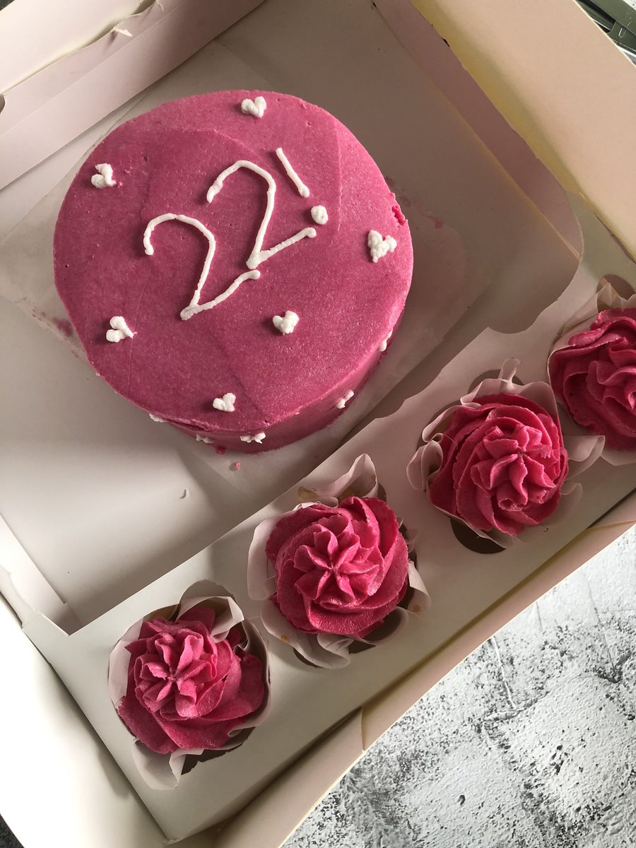 sweetlifeadv's tweet photo. I’m super psyched and ready to take your orders!🤭
For as low as 7500n you can get a super yummy and exquisitely delish cake from me.
📍:Ibadan https://t.co/XgC8HXuMe8