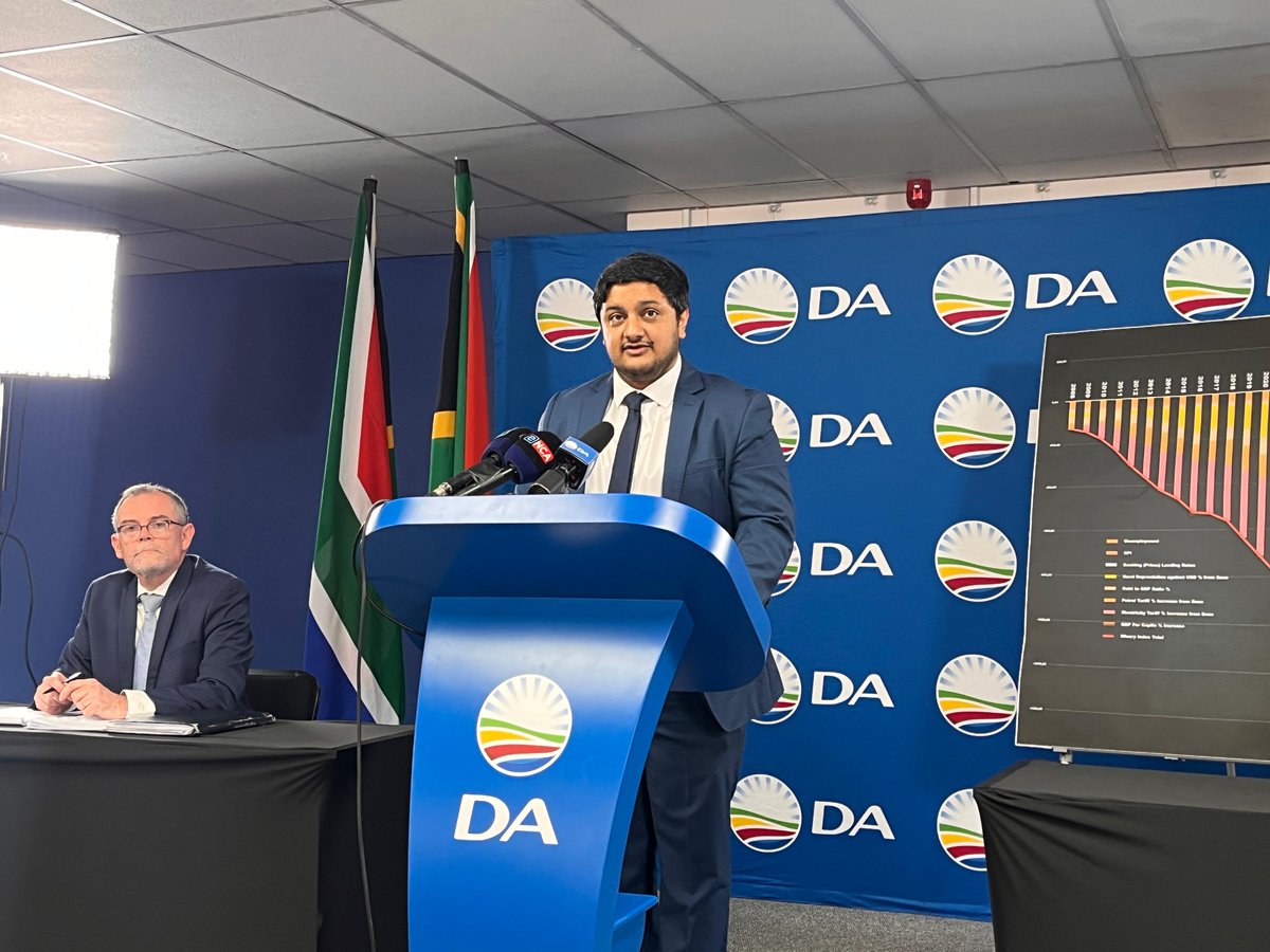 ❌ Over 30 years, under 6 administrations, the ANC has mismanaged the economy and escalated corruption. On 29 May, use your power to elect a new national government anchored by a strong DA. A strong DA can #RescueSA! Watch here: youtube.com/live/az0jqyE60… #VoteDA