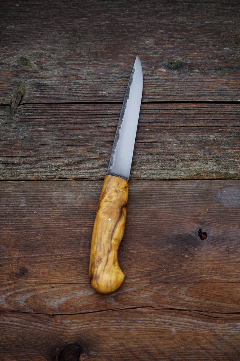 ForgeVM's tweet image. Hello. BBQ knife, based on my puukkos but has a longer, slightly higher and thinner blade. This one is 100C6 and box wood. 

🙏

facebook.com/profile.php?id…

instagram.com/forge_du_vieux…