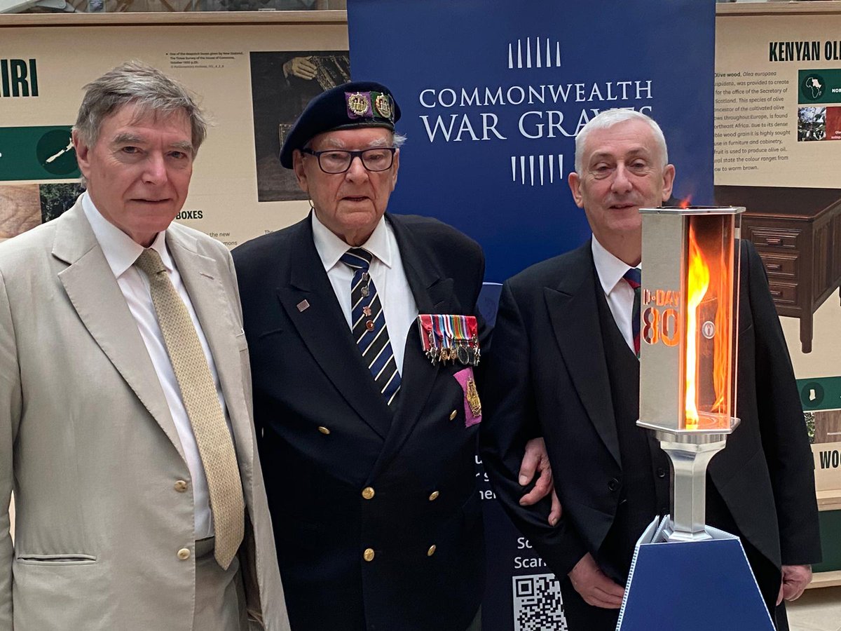 My thanks as parliamentary Commissioner for @CWGC to Mr Speaker for hosting the Torch of Commemoration in Parliament yesterday alongside D-Day veteran Ken Hay, as part of the build up for #LegacyofLiberation D-Day 80th anniversary commemorations in the first week of June.