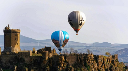 cnascentre's tweet photo. 🪂Prenez de la hauteur en survolant le bassin du Puy-en-Velay en #montgolfière avec notre nouveau partenaire #offreslocales 🤩
➡️https://t.co/DfTtM0xPOX : bénéficiez d'un tarif préférentiel pour les bénéficiaires #CNAS https://t.co/K227fQJJg2