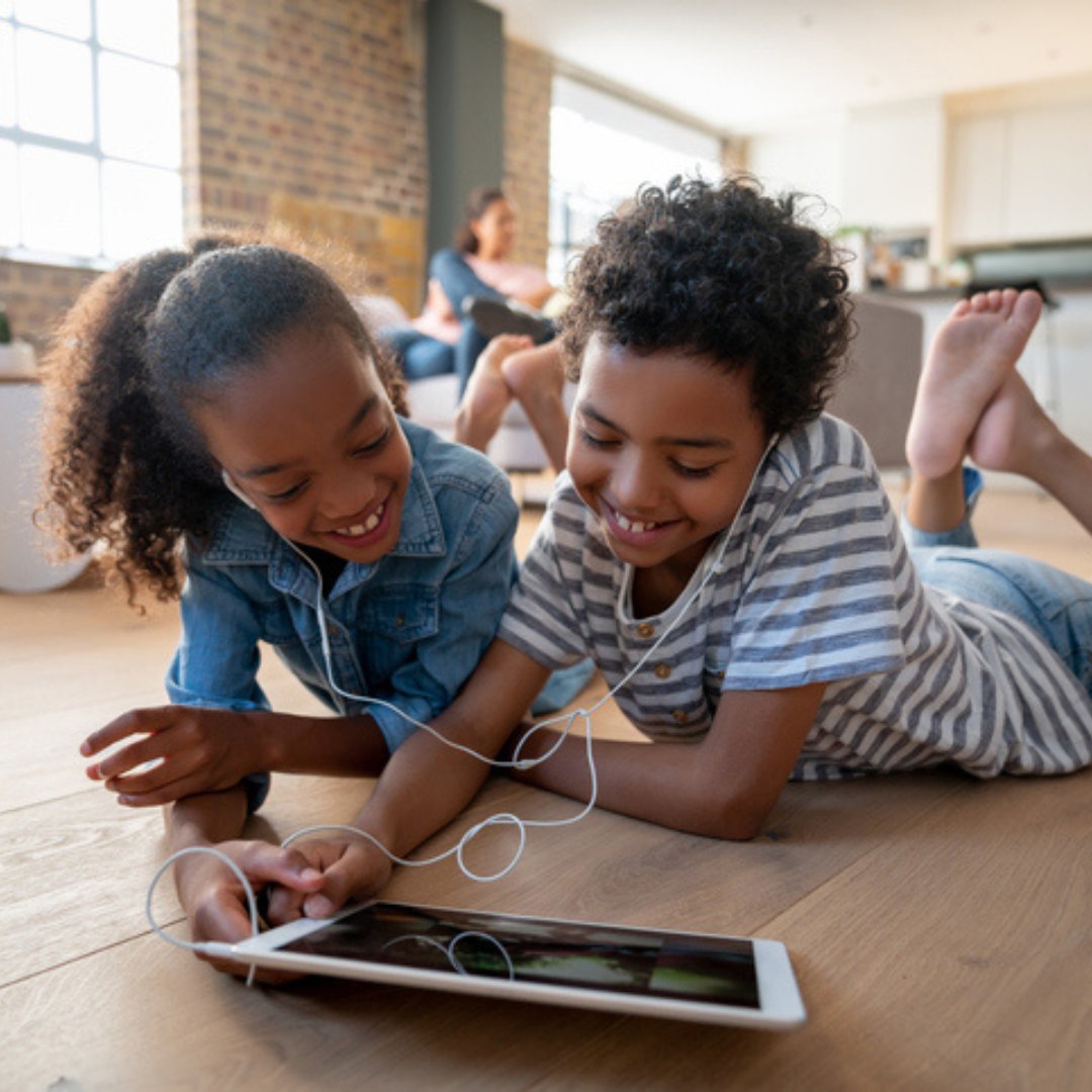 agevuk's tweet photo. The Online Safety Act and Age Appropriate Design Code outline the UK's requirements to protect children online. Ensure your business is compliant - try our age verification technology on https://t.co/YZA4tMtKrH.

 #OnlineSafetyAct #ChildProtection #AgeVerification #InternetSafety https://t.co/4KiHTLpXnR