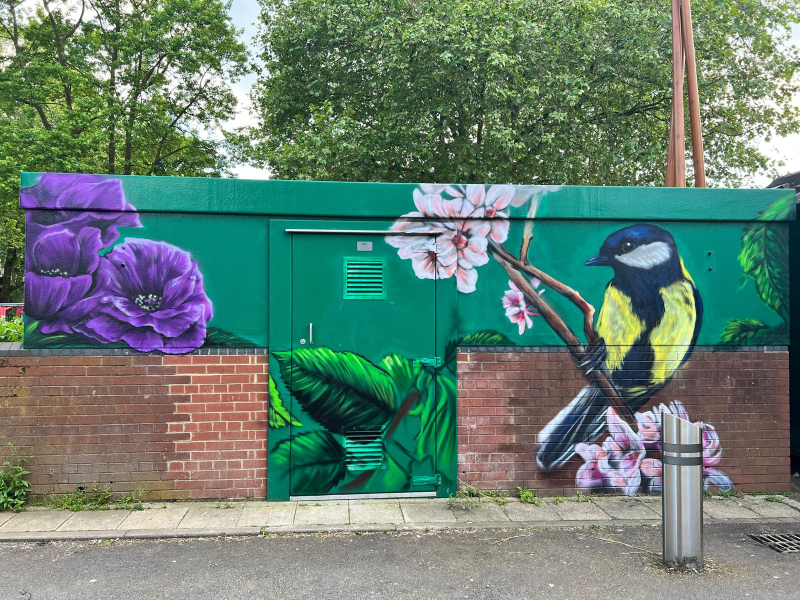 Seen this new mural in progress in #Coventry at @CentralHall1? It's part of community group Coventry Urban Eden's vision of a greener city centre, produced by local artist Michael Batchelor. CUE form part of the #ConnectingForGoodCov ecosystem. More here 💚bit.ly/48RLdxR