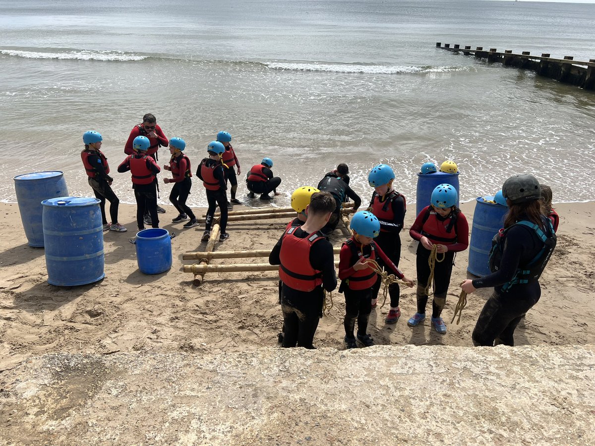 news4trinity's tweet photo. Costal raft building at @SwanagePier with @LandandWave #LearningLovingLiving https://t.co/EGnax5bsdr