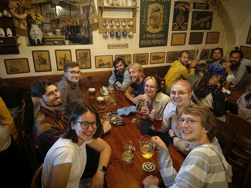 FischerLab210's tweet image. This week, we had a departmental retreat where we shared the latest scientific findings and addressed the future department&apos;s directions. Thanks to everyone for participating! @pragueplantcyto @PetrasekLab @plantmembranes @cell_biologyCZ @RomanPleskot  @UEBavcr
