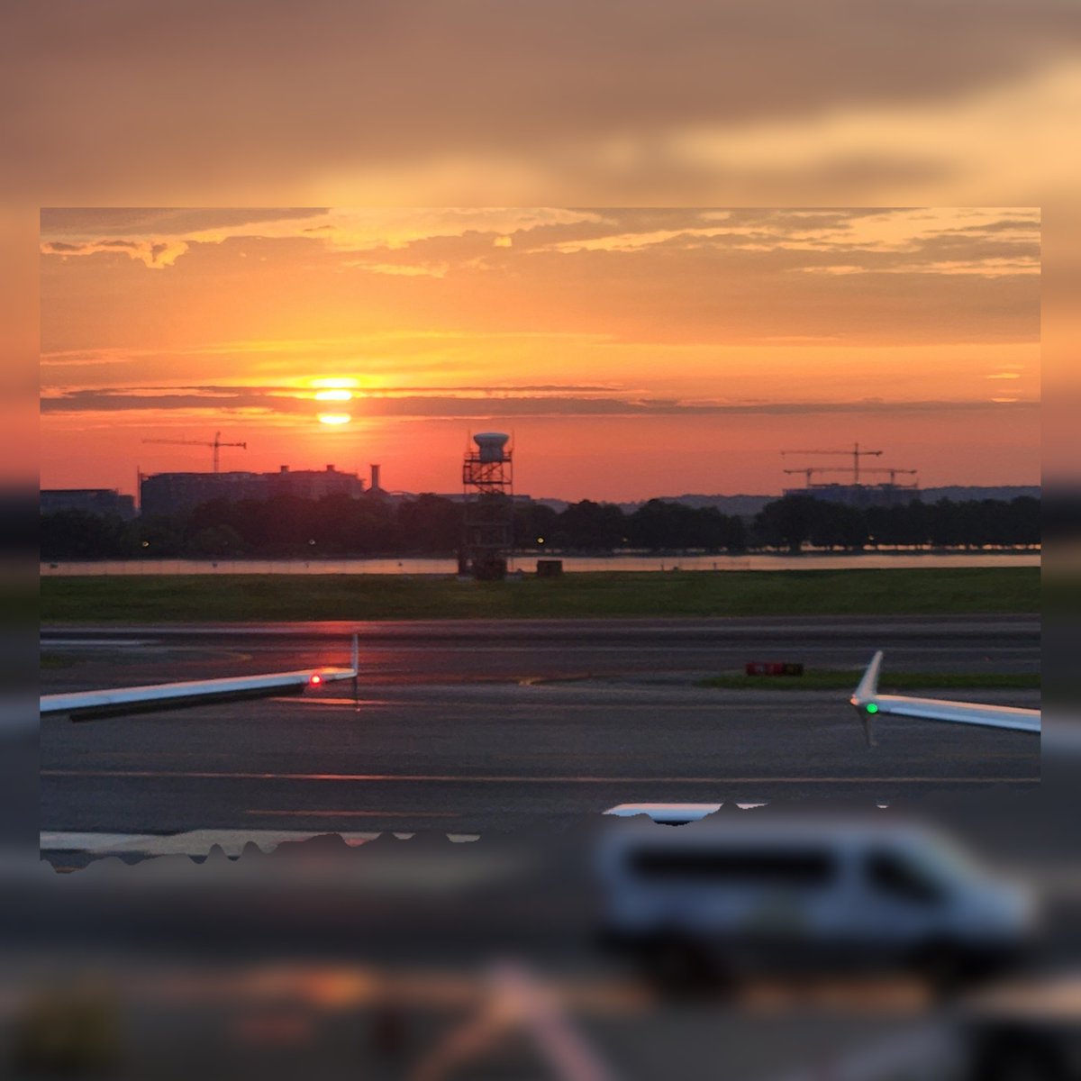 GM the beautiful sunrise from @Reagan_Airport @TuckerFox5 @Conthescene @MikeTFox5 @MatthewCappucci @TaylorGrenda @gwenfox5dc @caitlinrothfox5 @JenDelgadoFOX @accuweather @weatherchannel @capitalweather