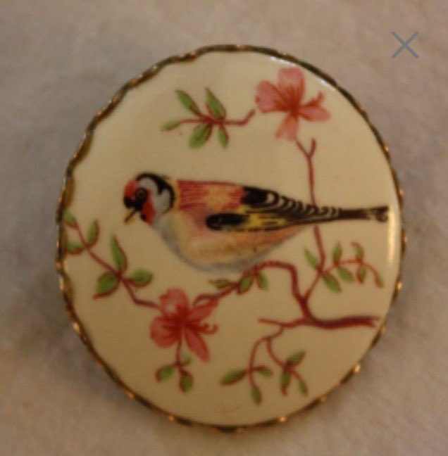 Vintage Bird and Flower Pin by EmmasAtticTreasures etsy.me/3wTn396 via @Etsy #Jewelry #Pin #Round #Bird #Floral #Vintage