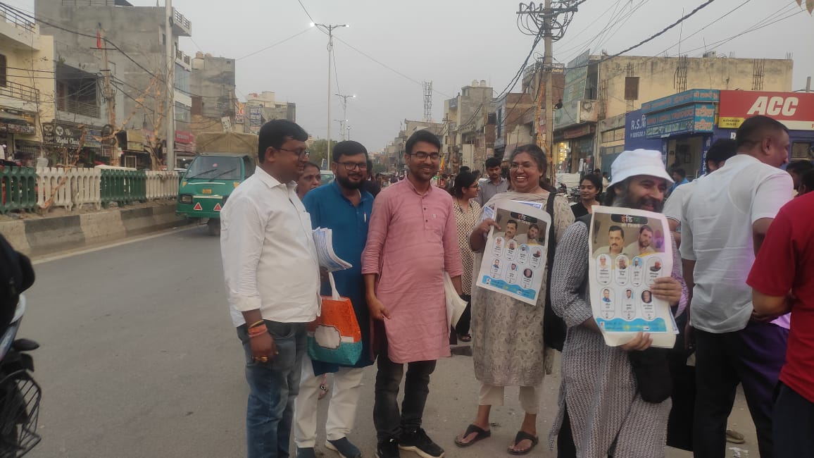 उत्तर पूर्वी दिल्ली से कांग्रेस उम्मीदवार कन्हैया कुमार जी के लिये लगातार  चुनाव प्रचार के दौरान। #HaathBadlegaHalaat