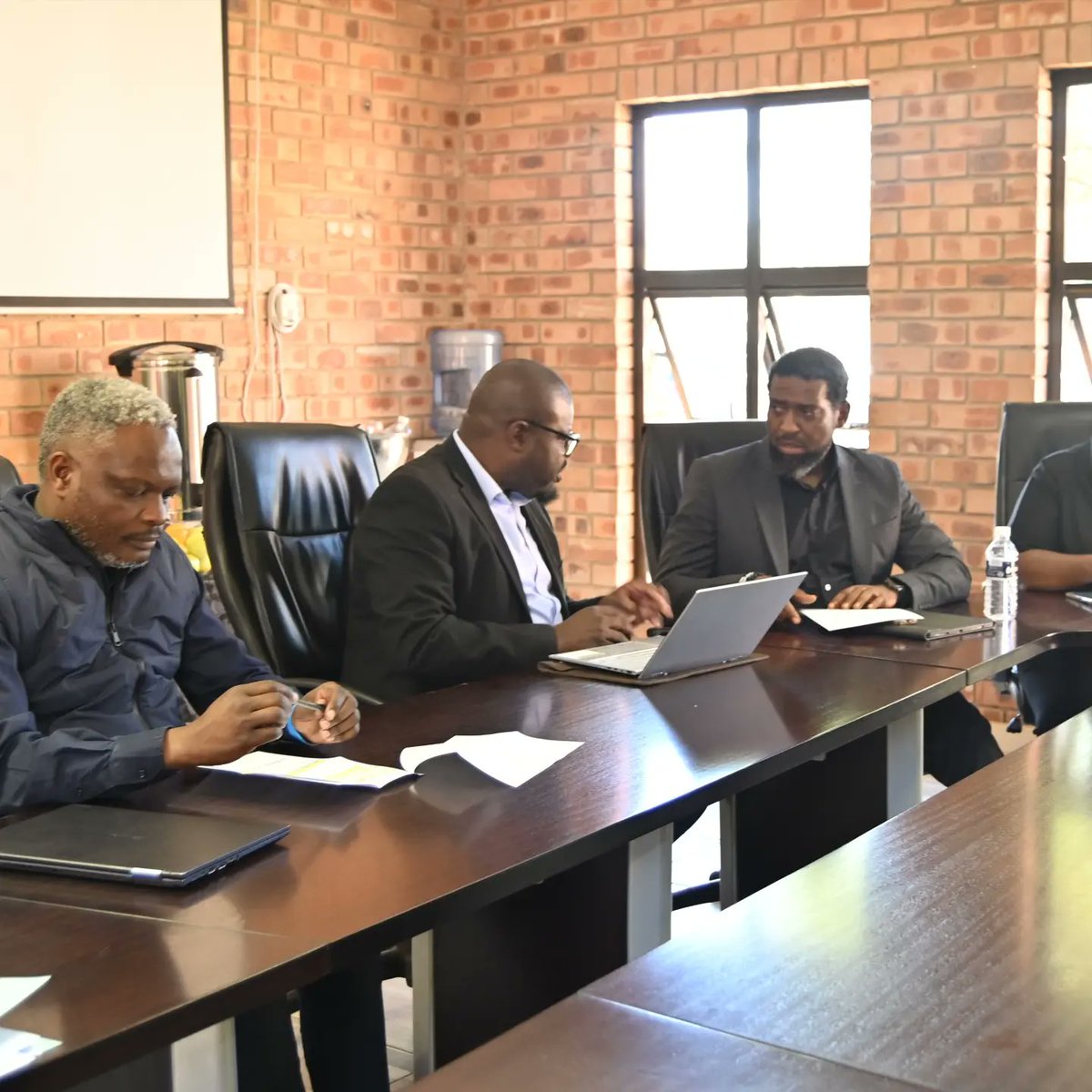 agri_seta's tweet photo. AgriSETA Career Summit | The Deputy Minister of Higher Education, Science and Innovation, Buti Manamela, arrives at Bela-Bela Multi Purpose Centre Extension 6, for the Agricultural and Other Critical Skills Careers Exhibition.
#AgriSETA #DHEST #DALRRD #Choose_Agriculture https://t.co/vNhC4OOZqK