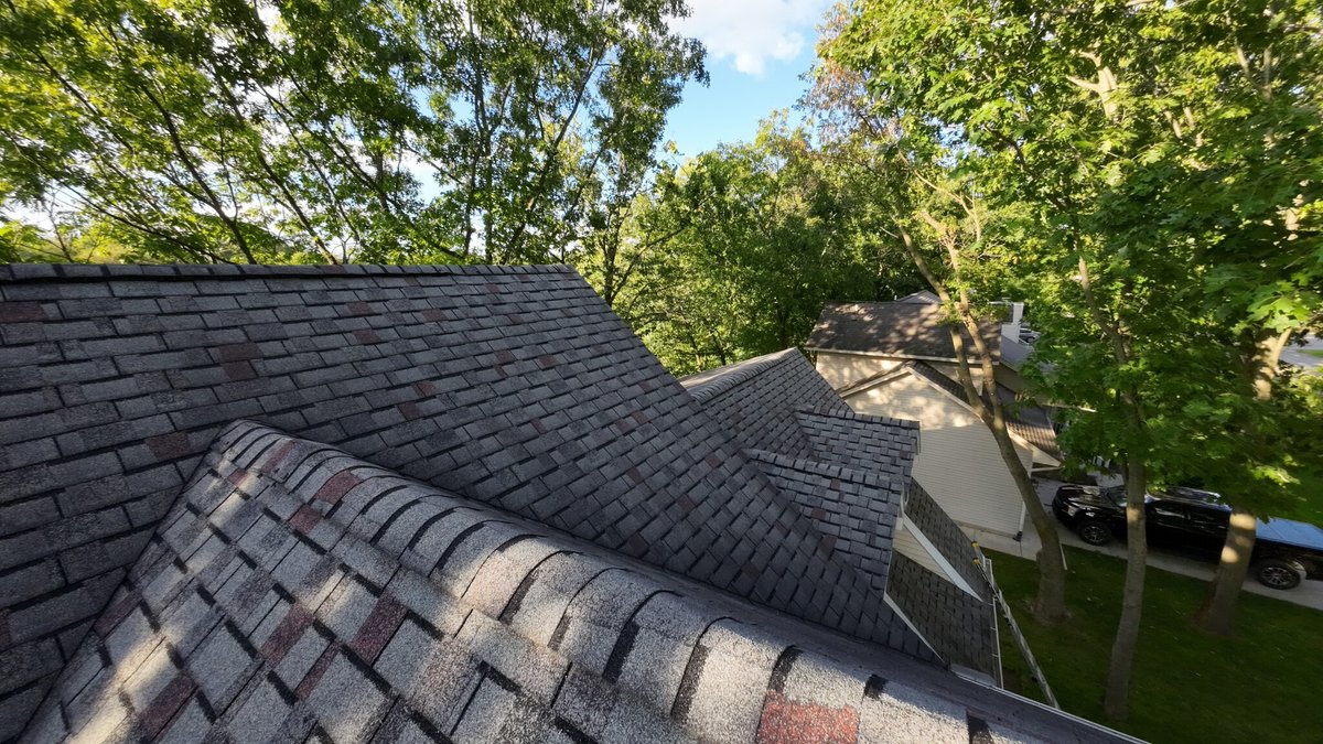 Roof-Rite is locally owned and has been in Business for 25 years. Longevity speaks volumes.
#Localroofingcompany #southeasternmichigan #roofingspecialist