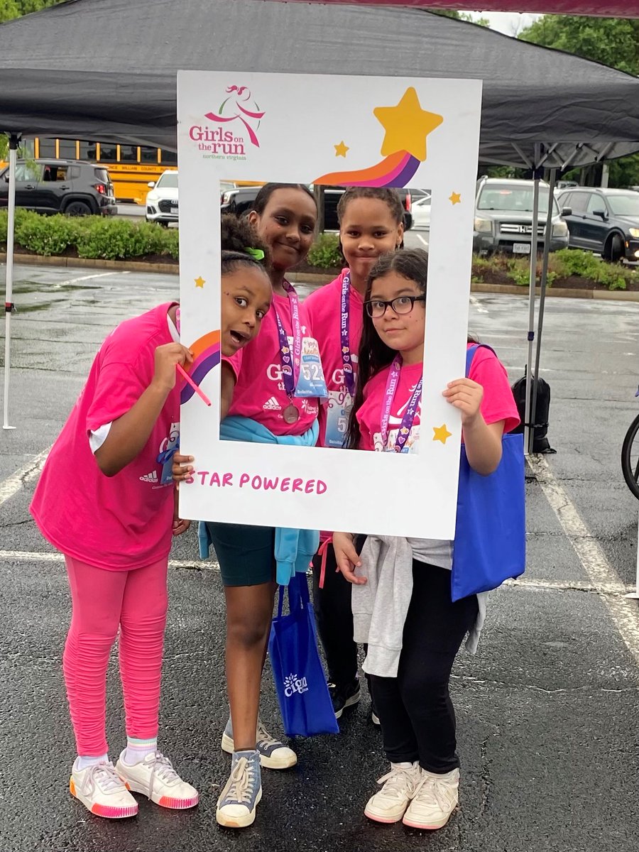 Kudos to the Girls on The Run club from Cathy Hudgins Community Center at Southgate in Reston! The girls recently completed months of training by running in the Girls on the Run 5K at Fair Oaks Mall. #running #health #girlsontherun