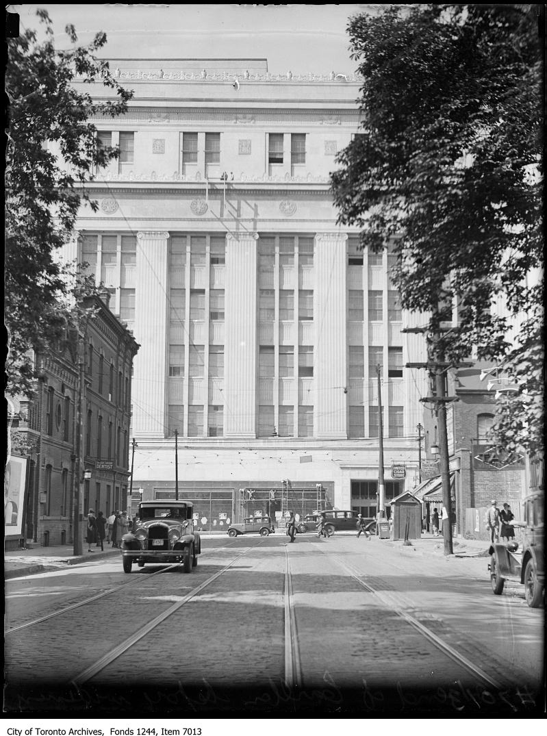 When the Carlu was first built in 1930, it was known as Eaton's Seventh Floor, after the department store that occupied the southwest corner of Yonge and College Streets. You can visit this event space Sunday afternoon as part of Doors Open. ow.ly/9NIr50RGgUA #DOT24