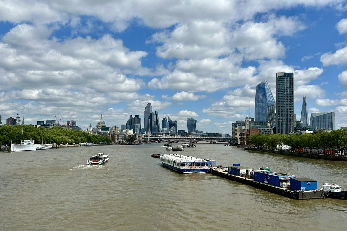 Surely the best view in London? 🥰#waterloobridge #lovelondon