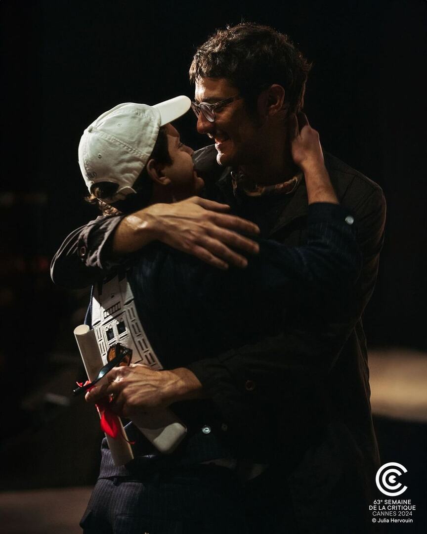 What a night! Congratulations again to the whole team of SIMON OF THE MOUNTAIN on winning la Semaine de la Critique’s GRAND PRIZE 🤍 

We couldn’t be happier! 

@2020films_ @fererico_luis_____ <a href="/patricioac/">Patricio @patricioac</a> <a href="/jose/">Jose Arocha-Saher</a>.hassan @fernandobascunan <a href="/cucucovich/">Antuanet Cucucovich</a> <a href="/rinko/">︎︎</a>… instagr.am/p/C7T9iMPNyYx/