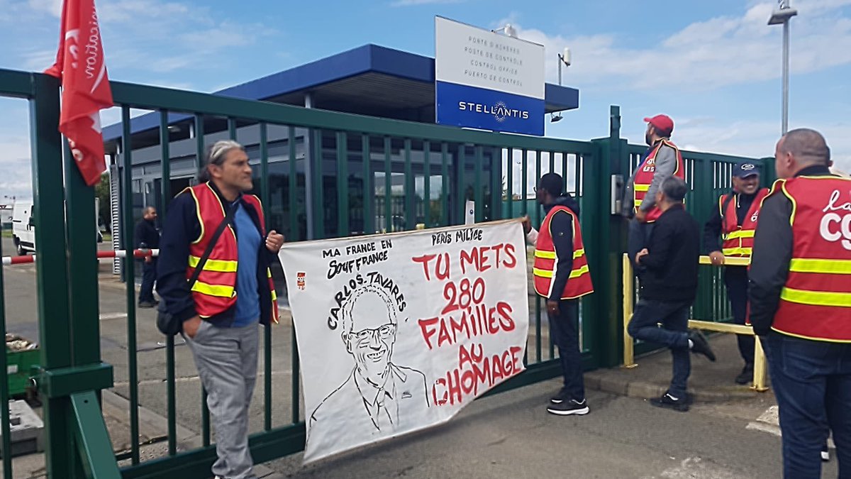 Avant le départ pour le siège de Stellantis, notre SG @BinetSophie est venue témoigner de la solidarité de toute la CGT à la lutte des MA France, qui porte en elle la colère de tout un pan du monde ouvrier. Par crainte de convergence PSA ferme son usine de Poissy !