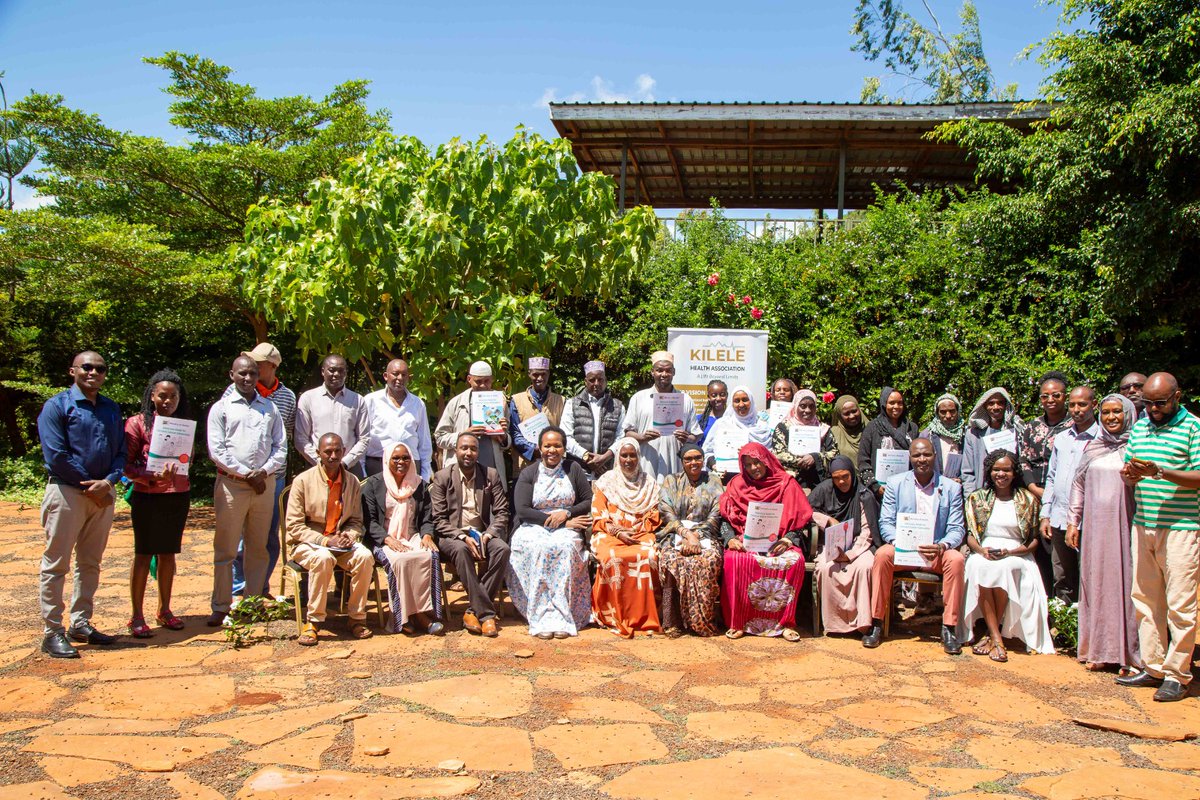 Community Outreach programs boost cervical cancer prevention through advocacy on HPV vaccines and screening. Read how #KILELE educated community leaders in @marsabit on cervical cancer below! kilelehealth.org/kilele-health-… @FINDdx @AmericanCancer @Merck #KILELEHealth #CervicalHealth