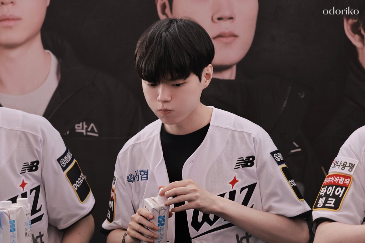 odorikoarchive's tweet photo. 240517
Suwon KT Wiz Park⚾️ HD

#Deft 
#데프트 https://t.co/t4HCORwAlu