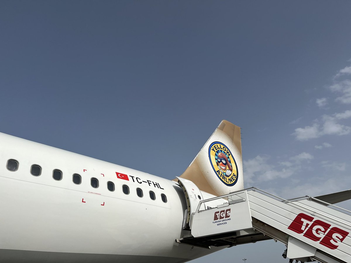 Berlin uçağımız hazır! 💛💙
#betwinner #bitcoin
#YellowLegacy #EuroLeague #F4GLORY