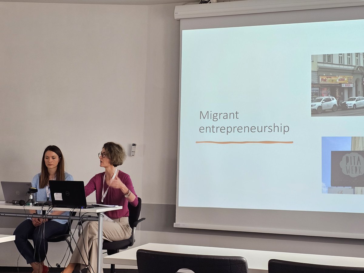Intercultural communication at <a href="/wu_vienna/">WU Vienna</a>: My colleagues, <a href="/nthielem/">Nadine Thielemann</a> and Lejla Atagan, are presenting the outcomes of their research on narrated life stories of migrant entrepreneurs from the Balkans at the GEM&amp;L conference.