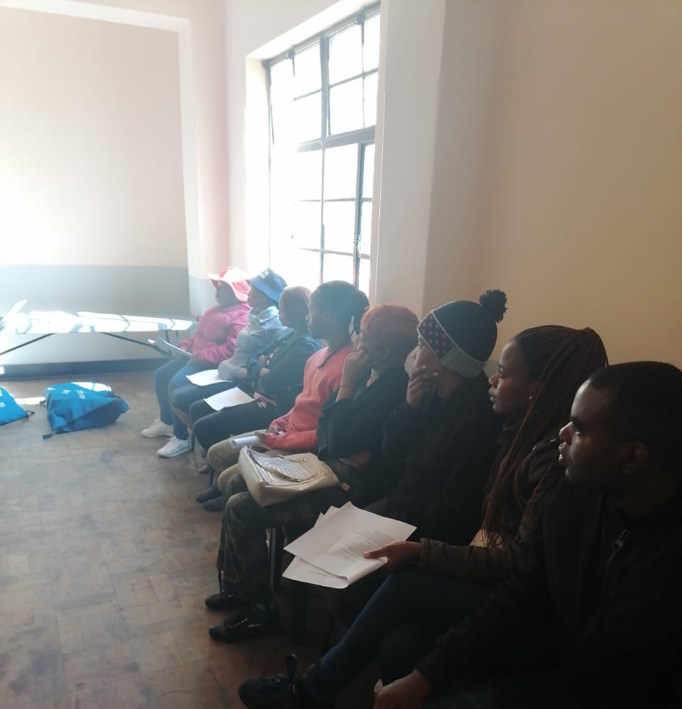 Ward 61 community members undergoing Basic First Aid and Fire Safety training at Bertha Solomon Recreation Centre. The training is provided by @CityofJoburgEMS #JoburgCares @CityofJoburgZA @Irenemafune @CRUM_CoJ