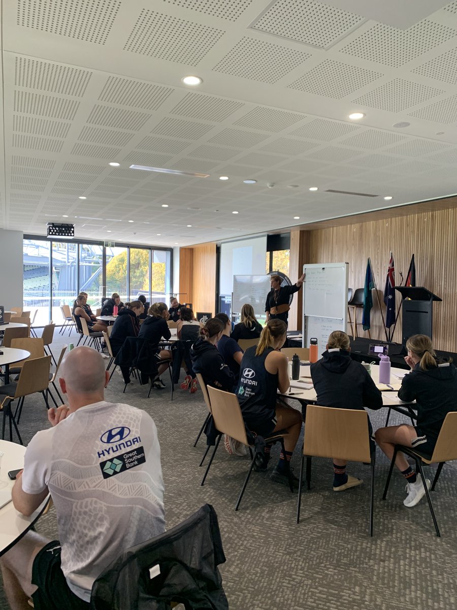 RathLeanne's tweet photo. Ran a session today with the Carlton Football Club AFLW team exploring pain experience. A session about the players & for the players. Important work understanding the athlete perspective. Looking forward to our next session @CarltonFC #AFLW #Explorepain https://t.co/slCh1pOOCC