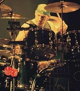 'You move me
You move me
With your buildings and your eyes
Autumn woods and winter skies
You move me
You move me
Open sea and city lights
Busy streets and dizzy heights
You call me
You call me' Happy Triumvirate Thursday #RushFamily #RushTheBand  and everyone!! #RIPNeilPeart