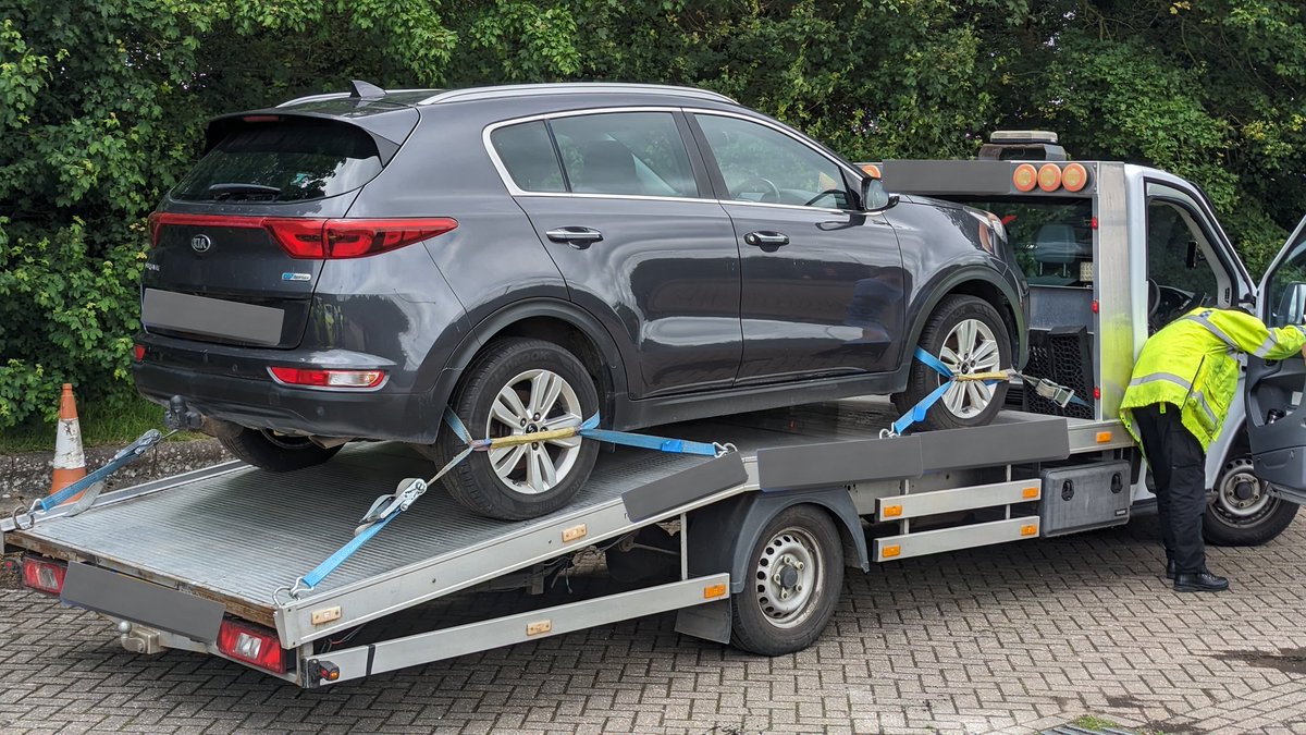 RP13 & RP12 - A1(M) Hatfield. These vehicles were seen on the A1(M) and both found to be overweight: 1st (Sprinter) - 750kgs over - TOR issued & prohibited until offloaded. 2nd (Recovery truck) - 600kgs over - TOR issued & prohibited until offloaded. 410294 412989 410055 410580