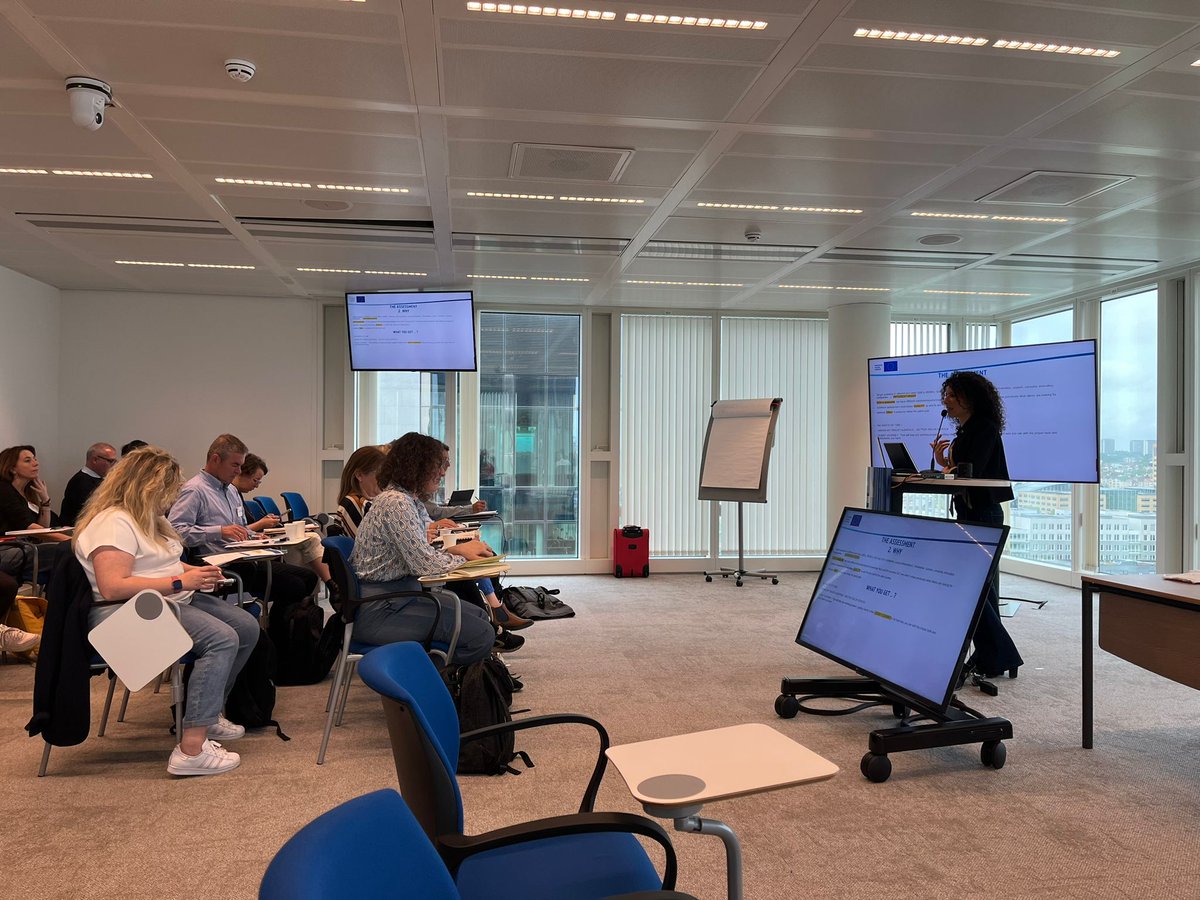 Can you believe it's been a week already? A big thank you to all the newcomers who joined us for last week's training session! For 2 intense days, we dived into the Network client journey, IT tools, effective communication, and more! Welcome aboard, everyone!🚀 #EENCanHelp