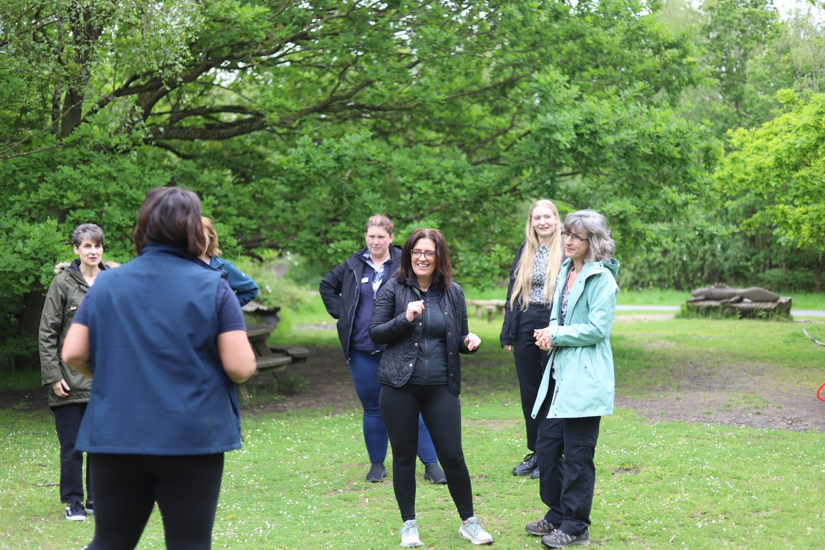Jo Harris, from @FieldStudiesC, started Day 3 of the Fortis Medway & Kent @PTIEducation Primary Hub by taking our delegates outdoors to do some tree detection, and even some Climate Change Dodgeball! #Teaching #OutdoorLearning