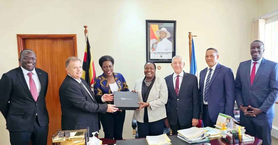 Yesterday, I was pleased to host the @VivoEnergyUg senior management team, led by board member Mr. Selim Siper, EVP East and Southern Africa, Mr. Hans Paulsen, and Uganda MD, Mr. Johan Grobbelaar for a courtesy visit to @MEMD_Uganda. We held fruitful discussions about