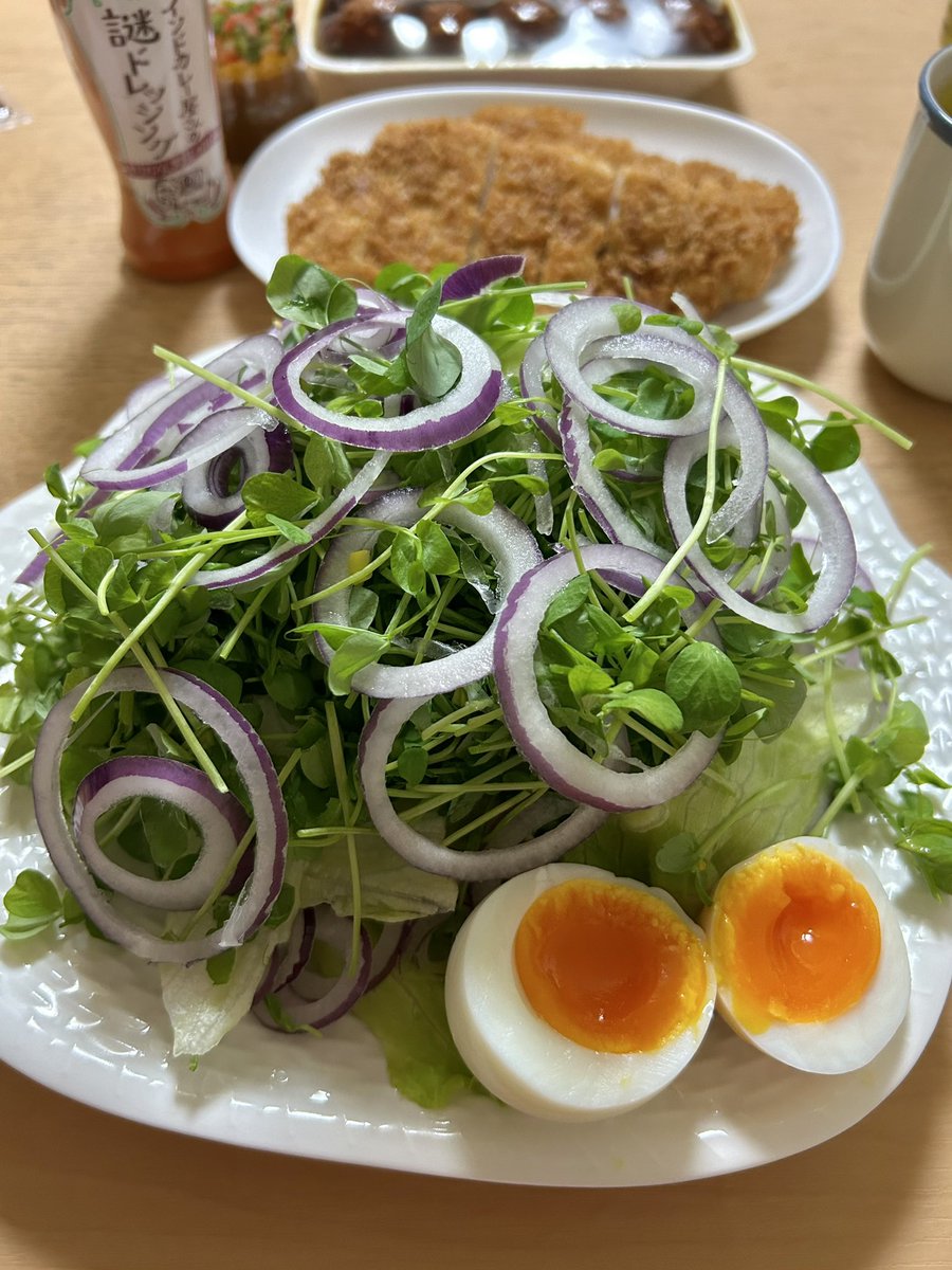 収穫と茂り ブランジェリーケンのサンドウィッチうまい 肉屋の惣菜