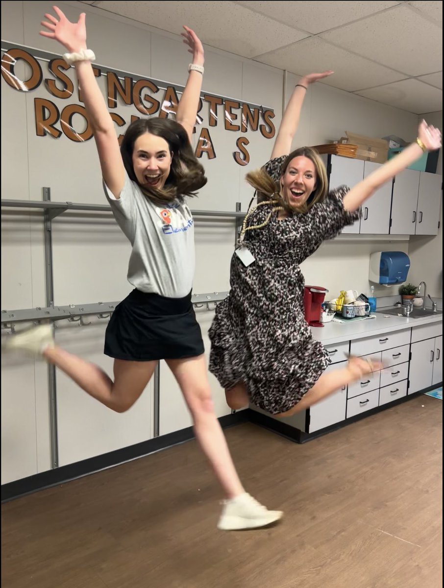 Proud of <a href="/SlateHillStars/">Julie Gulley</a> two first year teachers, especially our own <a href="/MissKMurphy5/">Miss Murphy</a> !! You ladies rocked this school year &amp; now it’s time to enjoy summer! 💙⭐️ #itsworthit #theslate