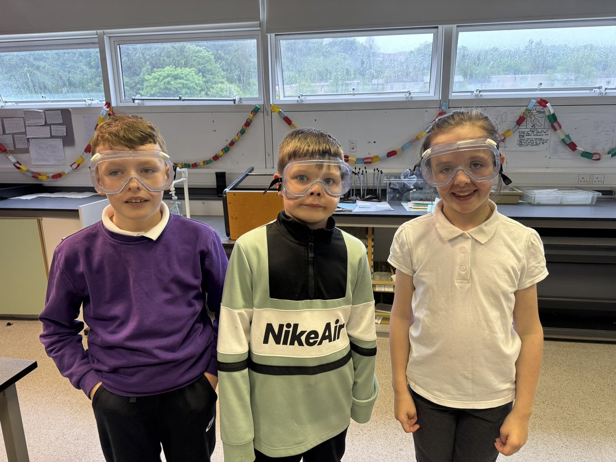 BoghallPSch's tweet image. Thank you @BathAcadNews for having our Cucumber Club 🥒 for a visit this morning! We really enjoyed our tour &amp;amp; the juice &amp;amp; biscuits too - we are looking forward to seeing you again soon 💜 #NurtureGroup #LifeSkills #SchoolTransition @WlhwbChamps @WL_Equity