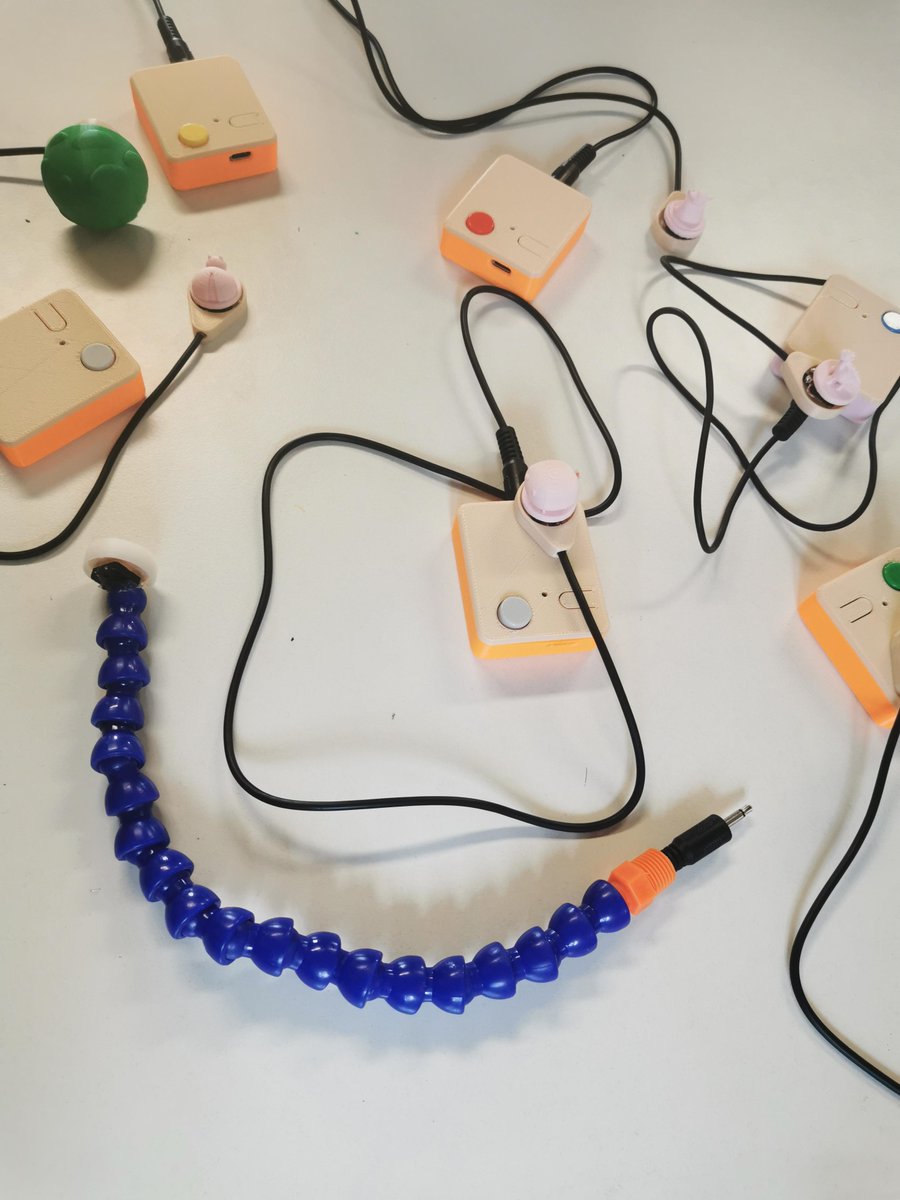 Mode Workshop activé au @fablabduMarault avec des étudiantes de l'école d'ergotherapie de <a href="/Nevers/">nevers</a>
Au programme, découverte de la fabrication numérique, fabrication d' une interface pour contacteur ASSIST et d' un contacteur #raindrop, projet ouvert de <a href="/MakerMakeChange/">Makers Making Change</a>