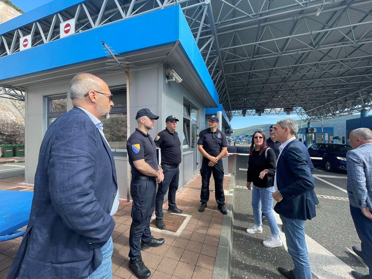 Fostering parliamentary oversight and building integrity within the BiH Border Police by supporting the BiH Parliamentary Assembly's Citizens Complaint Board's field visit to the BP Field Office South and its border crossings.
