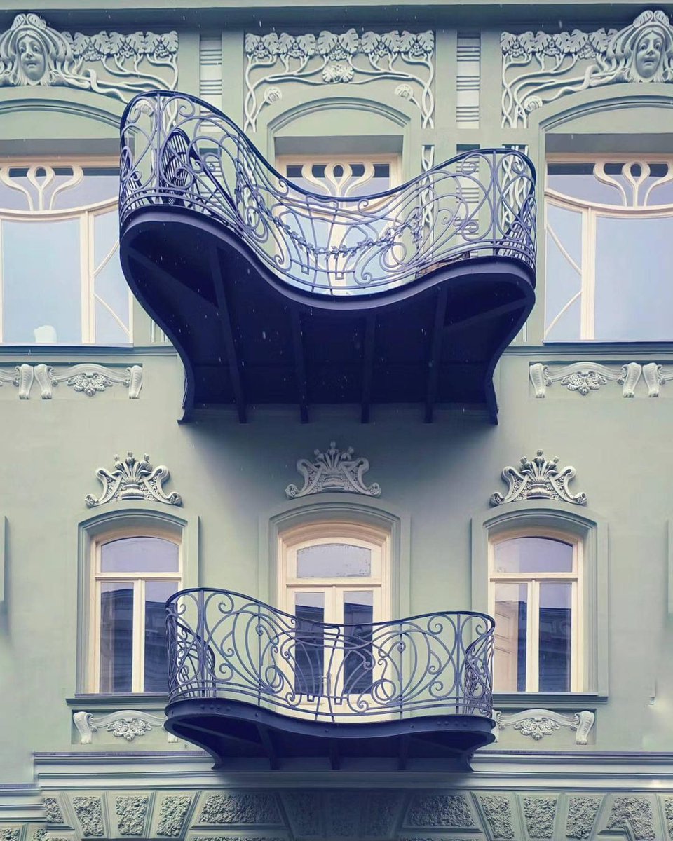 Art Nouveau, Tbilisi, Georgia. 1902 🇬🇪
photo credit - Marco Demerling.